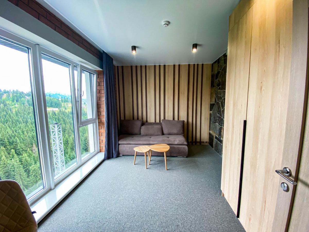 Chevalier Panorama Albergue Yablunytsya Exterior foto